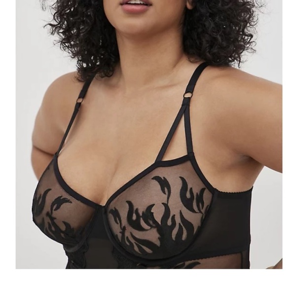 TORRID NWT UNLINED UNDERWIRE BODYSUIT - EMBROIDERED FLAMES BLACK - Picture 4 of 6